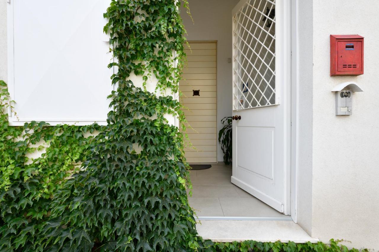 Bed and Breakfast Lughia Тортолі Екстер'єр фото