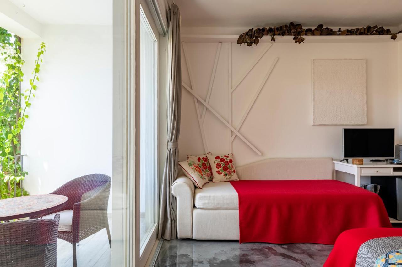 Bed and Breakfast Lughia Тортолі Екстер'єр фото