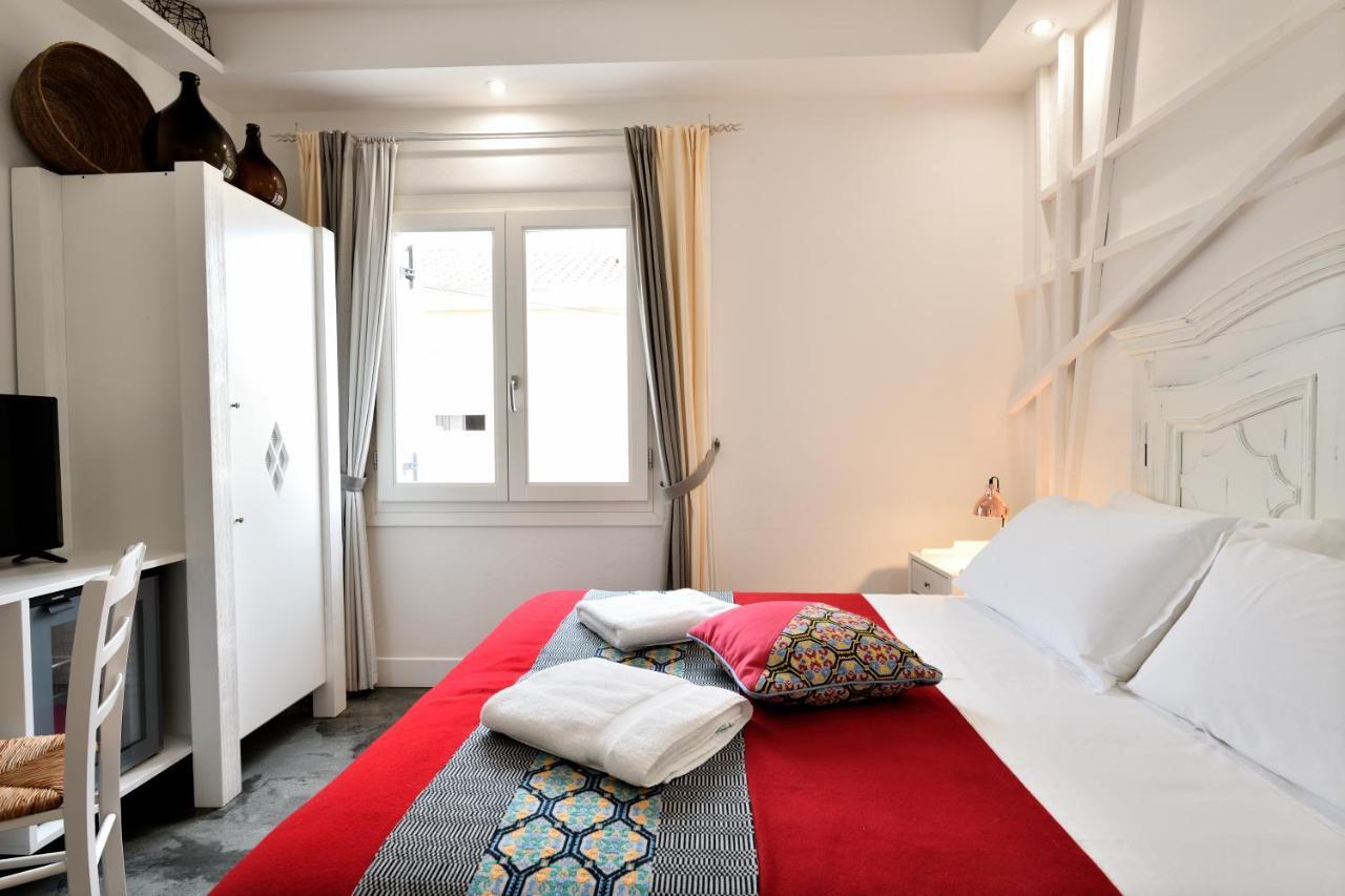 Bed and Breakfast Lughia Тортолі Екстер'єр фото